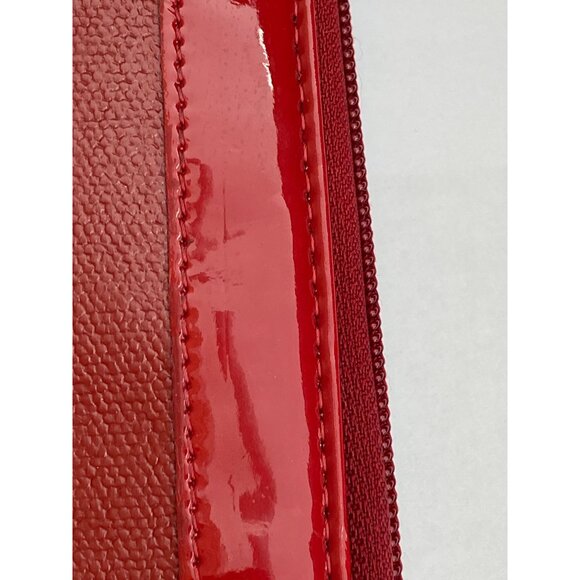 Steve Madden Red Faux Leather Glossy Zippered Tablet Case With Gold Logo Plate - Picture 3 of 14